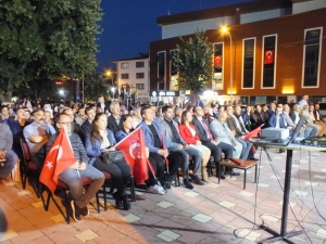 Pazaryeri İlçesi 15 Temmuz’da Birlik Beraberlik Mesajı Verdi.