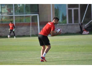 Taraftar Deniz Türüç’ün Gitmesini İstemiyor