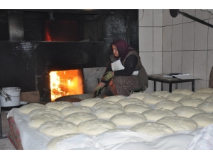 Ekmeklerine Ekmekten Çıkartıyorlar