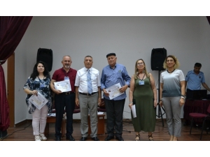 Eskişehirli Sanatçılar Hükümlü Ve Tutuklulara ‘Şiir Dinletisi Ve Halk Müziği Konseri’ Verdiler