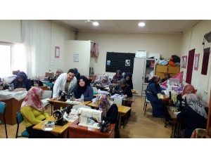 Hisarcık’ta Zikzak Makine Nakışları Kursu