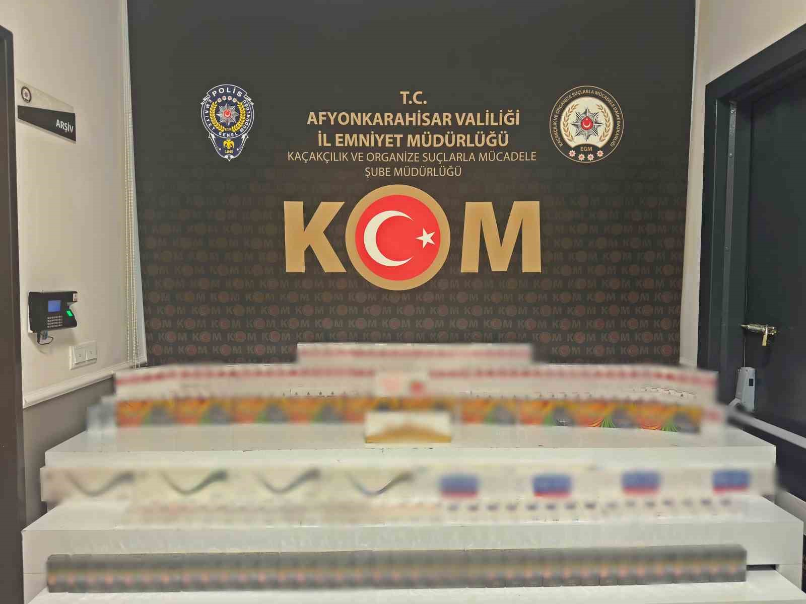 polis-700-paket-gumruk-kacagi-sigara-ele-gecirdi