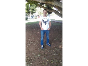 Minibüsten Düşüp Hayatını Kaybetti