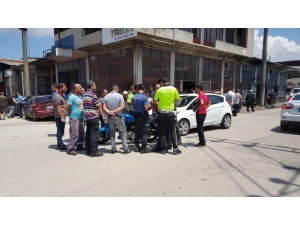 Otomobil, Bisiklet Ve Motosikletin Karıştığı Kazada 1 Kişi Yaralandı