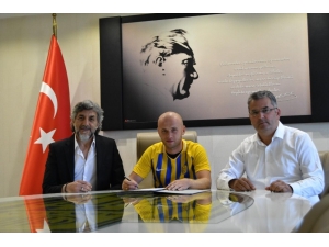 Mke Ankaragücü, Pazdan İle Sözleşme Uzattı