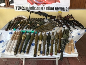 Hakkari’de Çok Sayıda Mühimmat Ele Geçirildi