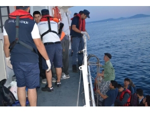Ayvalık Açıklarında 40 Göçmen Yakalandı