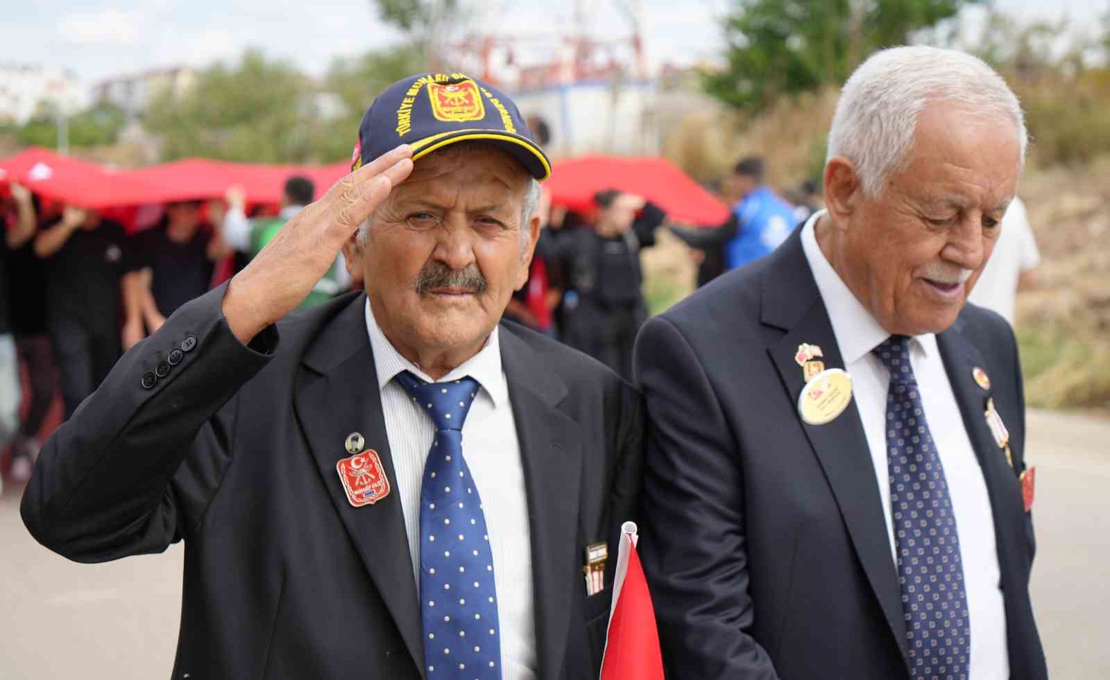 gaziler-gunu-nde-genclerden-vefa-mesaji-minnettariz