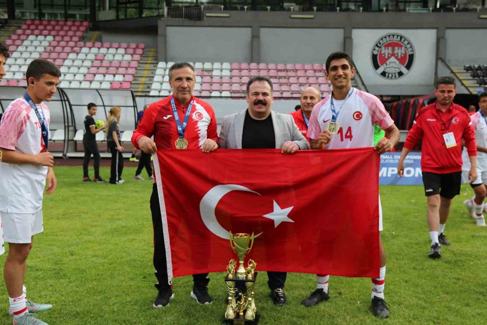 aliagali-semih-ayric-dunya-sampiyonu-oldu