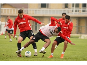 Gazişehir Gaziantepspor Taktik Çalıştı