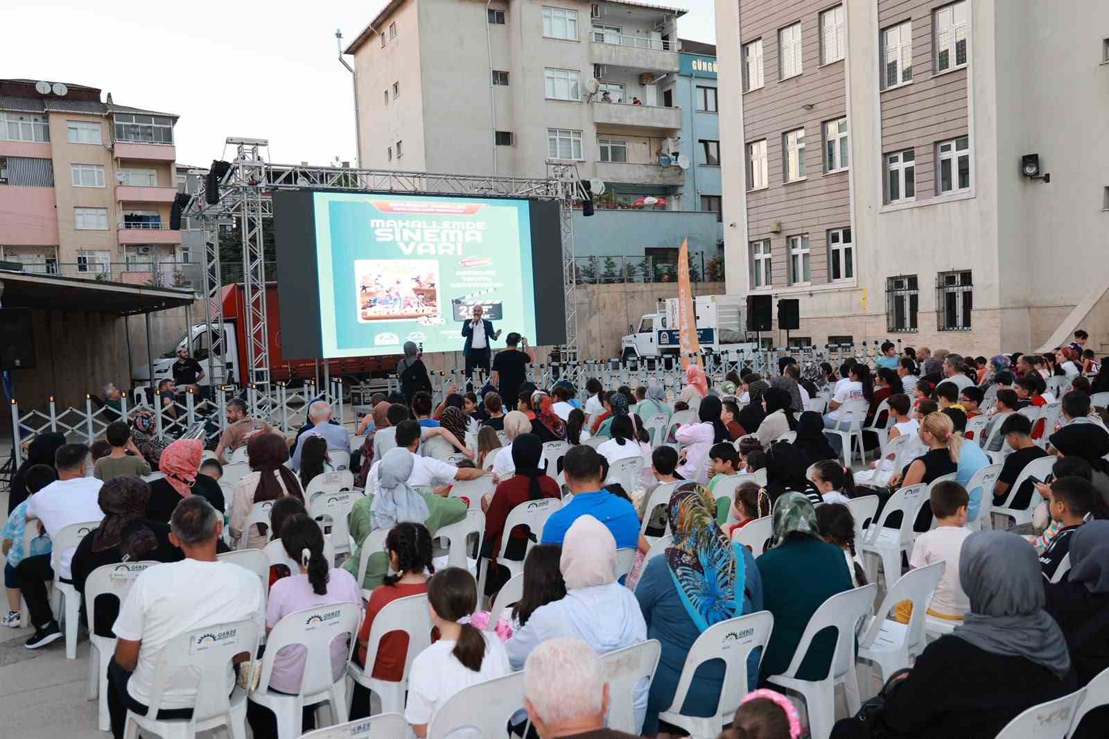 gebze-de-yaz-aksamlari-sinemayla-renklendi