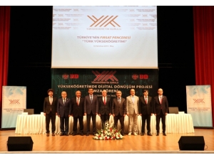 Rektör Durmuş, Türkiye’nin Fırsat Penceresi: Türk Yükseköğretimi Toplantısına Katıldı