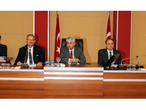 Vali Doğan: "Yatırımlarda En Çok Nakdi Yardım Ulaştırma Sektörüne Yapıldı”