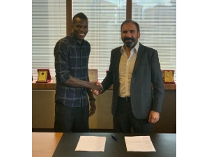 Isaac Cofie Demir Grup Sivasspor’da