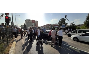 Otomobil Elektrik Direğine Çarptı: 1 Yaralı