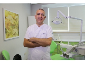 Diş Eti Hastalıklarından Kurtulmak İçin Hekime Gitmek Şart