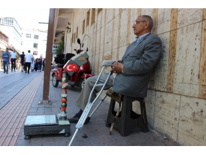 Emekli Memur 12 Yıldır Tartıcılık Yapıyor