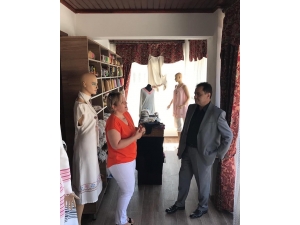 Başkan Şahin Kültür Ve El Sanatları Merkezini Ziyaret Etti