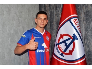 Altınordu’da Ersel İmzaladı