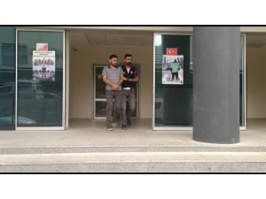 Yabancı Uyruklu Şahıs 2 Bin Adet Yeşil Reçeteli İlaçla Yakalandı