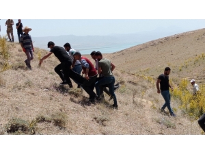 Van’da Göçmenleri Taşıyan Minibüs Takla Attı: 10 Ölü, 25 Yaralı