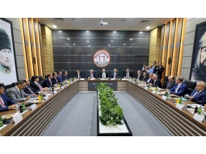 Türkiye’nin Yüksek Öğretimi Masaya Yatırıldı