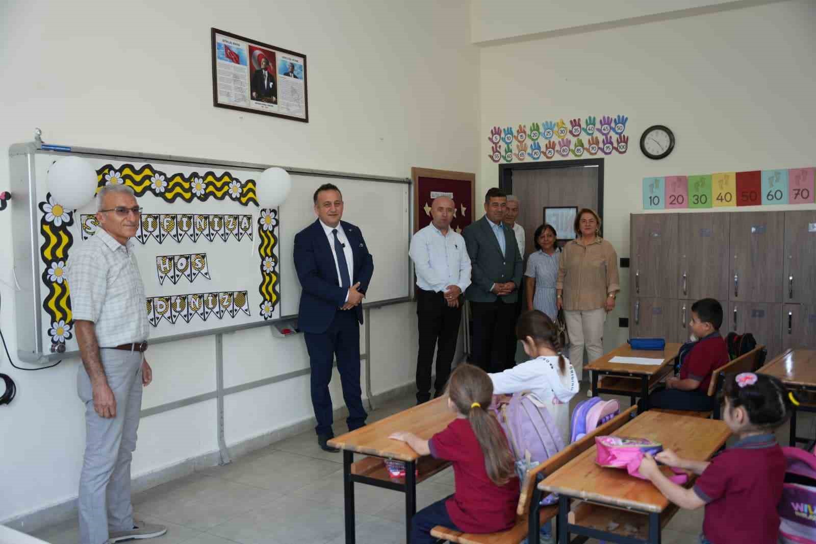 baskan-ural-cocuklarin-okul-sevinci-bize-enerji-verdi