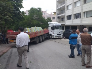 Ankara’da Şoförün Üstünden Geçen Tır 5 Araca Çarptı