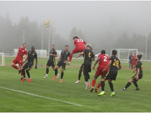 Hazırlık Maçı Yoğun Sis Nedeni İle Yarıda Kaldı