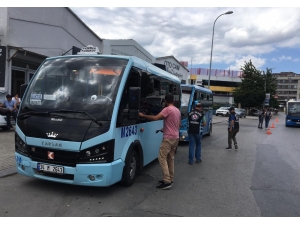 Minibüsçülere Sivil Trafik Ekiplerinden Şok Uygulama