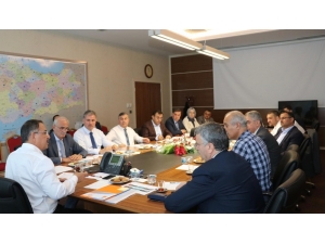 Yılmaz: “Çok Çalışmak Boynumuzun Borcu”