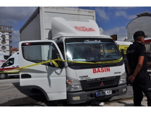 Gazete Dağıtım Şirketi Şoförü Araç İçinde Ölü Bulundu