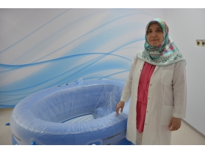 Suda Doğum Ağrıyı Azaltıyor