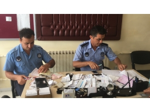 Dilencinin Taktiği Zabıtaları Şaşkına Çevirdi