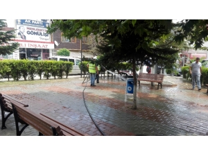 Pazaryeri’nde Cadde Ve Sokaklar Her Gün Temizleniyor