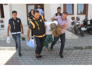 Cezaevinden Firar Edip Sahte Kimlikle Hırsızlık Yaparken Yakalandılar