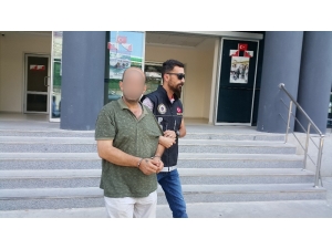 Araçta 4 Kilo Bonzainin Üzerinde Otururken Yakalandı