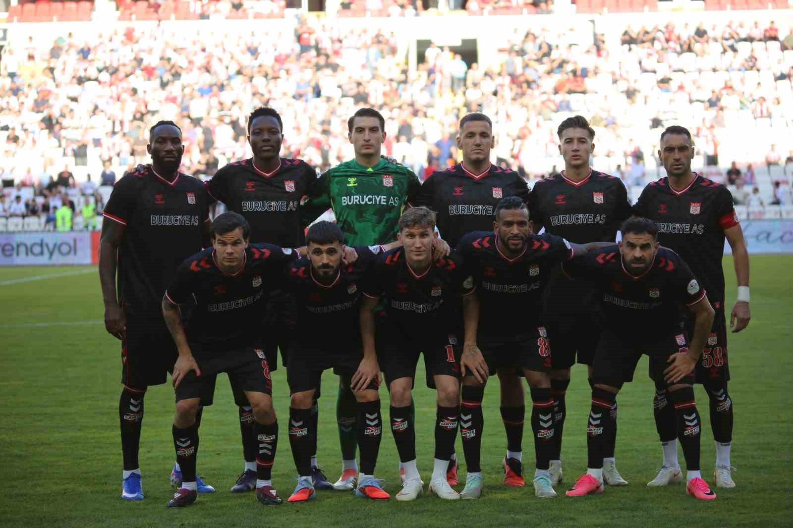 sivasspor-da-4-oyuncu-sakatlandi