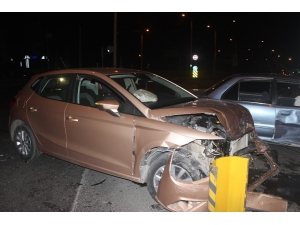 Kırmızı Işık İhlali Kazaya Neden Oldu:1 Yaralı