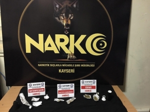 Uyuşturucu Operasyonunda 12 Şahıs Yakalandı