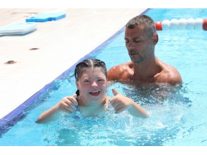 Selin’in Yeni Hedefi Yüzme Şampiyonluğu