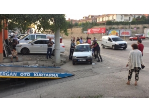 Alanyurt Yolunda Yine Kaza: 2 Yaralı