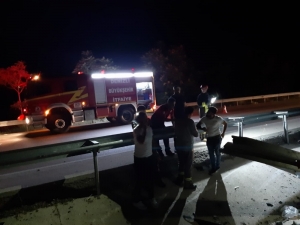 Denizli’de Lastik Yüklü Tır Devrildi