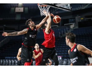 12 Dev Adam Yarın Slovenya’ya Gidecek