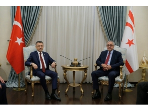 Cumhurbaşkanı Yardımcısı Oktay, Kktc Cumhurbaşkanı Akıncı İle Görüştü