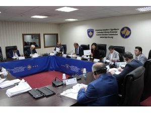 Kosova’da Muhalifler Erken Seçim Talebinde Bulundu