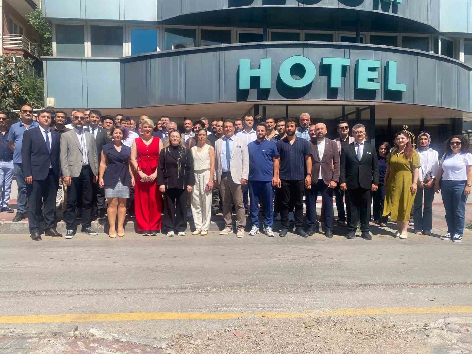 veteriner-hekim-sen-genel-baskani-mutluer-insan-ve-hayvan-sagligini-korumak-istiyorsaniz-yeterli-sayida-veteriner-hekime-sahip-olmalisiniz