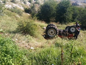 Traktör Kazasında Baba Öldü Oğlu Yaralı Kurtuldu