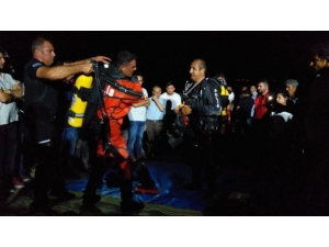 Gölde Kaybolan 2 Kişiyi Arama Çalışmalarına Ara Verildi