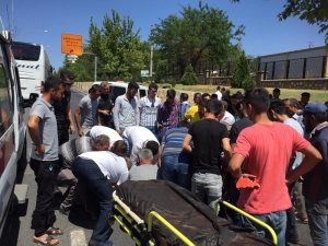 Yolcu Otobüsü İle Motosiklet Çarpıştı: 1 Yaralı